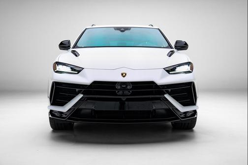 2023 Lamborghini Urus S