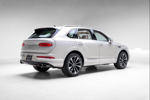 Beige/Tan 2021 Bentley Bentayga V8