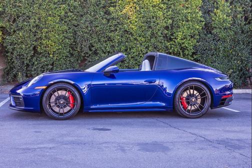 2024 Porsche 911 Targa 4 GTS