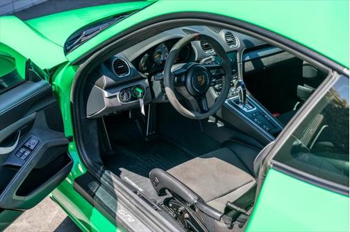 2021 Porsche 718 Cayman GT4