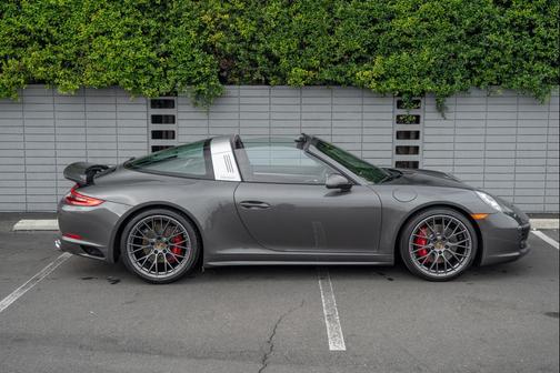 2017 Porsche 911 Targa 4S