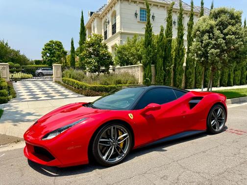Rosso Scuderia 2016 Ferrari 488 GTB Coupe
