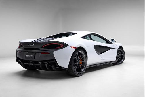 White 2019 McLaren 570S Coupe