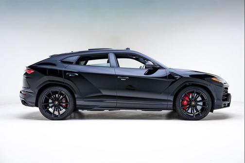2022 Lamborghini Urus SUV