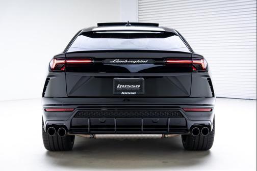 2022 Lamborghini Urus SUV