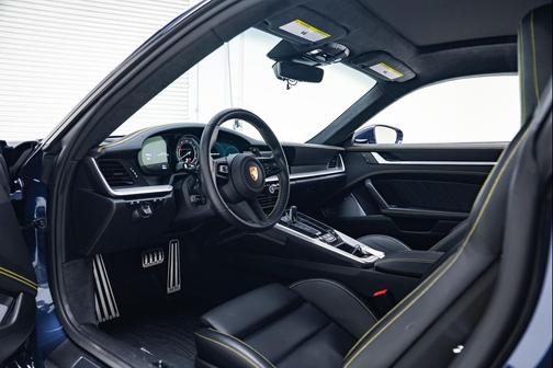 2022 Porsche 911 Turbo S