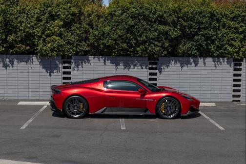 Rosso Vincente 2022 Maserati MC20 Coupe