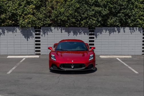 Rosso Vincente 2022 Maserati MC20 Coupe