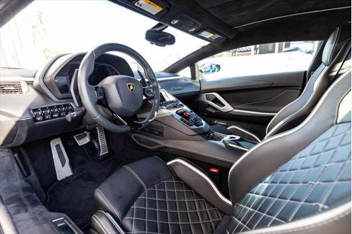 2018 Lamborghini Aventador S LP 740-4 S