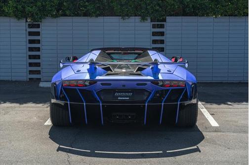 2015 Lamborghini Aventador LP700-4
