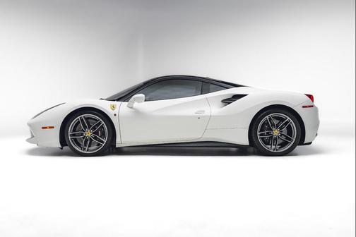 Bianco Avus 2018 Ferrari 488 GTB Coupe
