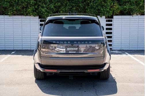 2024 Land Rover Range Rover P550e Autobiography
