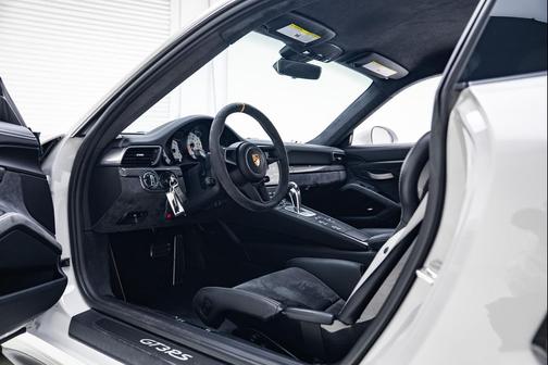2019 Porsche 911 GT3 RS