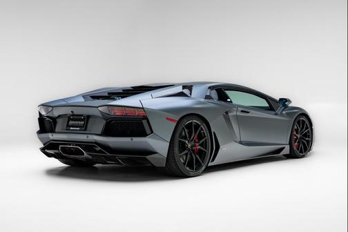 Grigio Estoque Metallic 2015 Lamborghini Aventador LP700-4