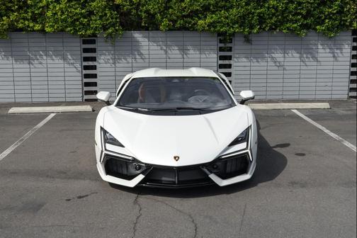 2024 Lamborghini Revuelto Coupe