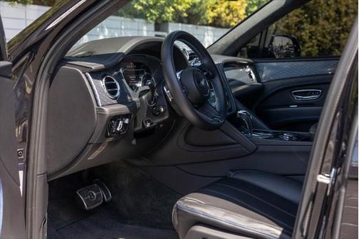 2022 Bentley Bentayga V8