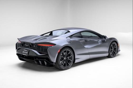 2023 McLaren Artura Coupe
