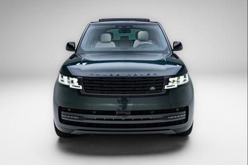 Belgravia Green Metallic 2024 Land Rover Range Rover P400 SE