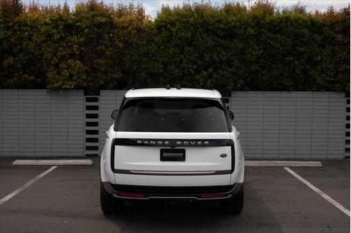 2023 Land Rover Range Rover P530 SE