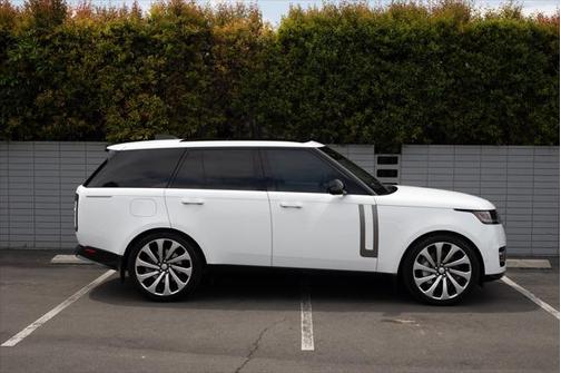 2023 Land Rover Range Rover P530 SE
