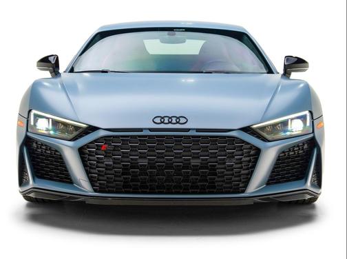 Kemora Gray Metallic 2022 Audi R8 5.2 V10 performance