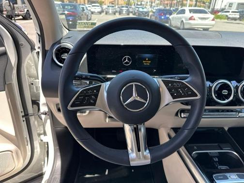 Polar White 2026 Mercedes-Benz GLA 250 4MATIC