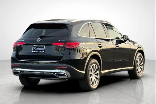 2025 Mercedes-Benz GLC 300 4MATIC