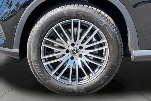 2026 Mercedes-Benz GLC 300 Base