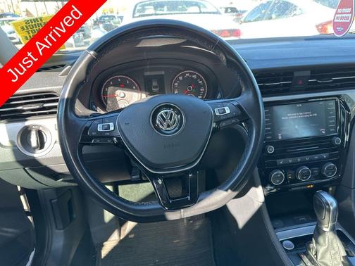 2020 Volkswagen Passat 2.0T SE