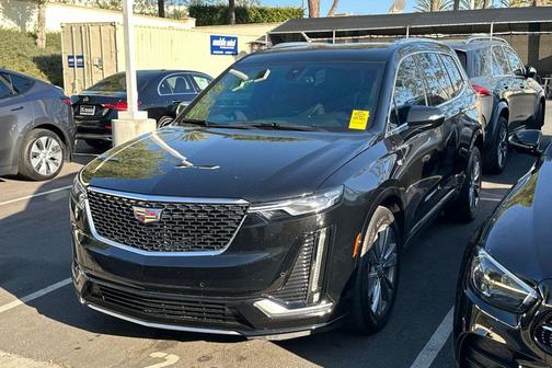 2022 Cadillac XT6 Premium Luxury FWD