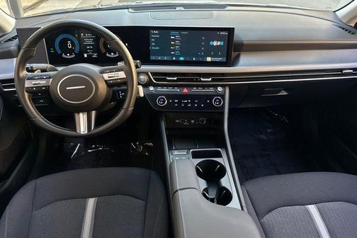 2025 Hyundai SONATA Hybrid SE