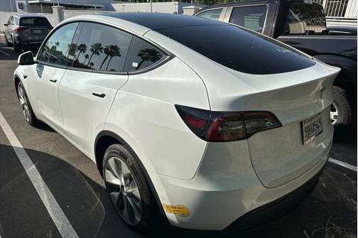 2022 Tesla Model Y Long Range Dual Motor All-Wheel Drive