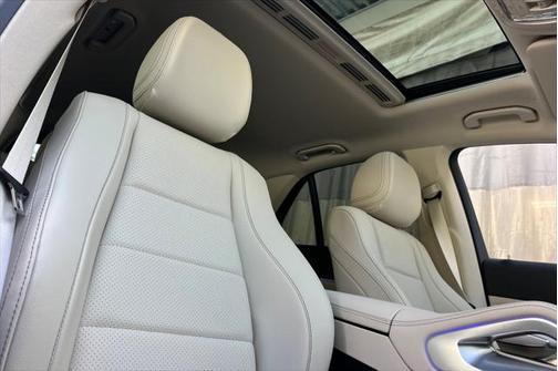 2025 Mercedes-Benz GLE 450e 4MATIC