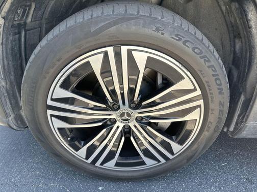 Black 2023 Mercedes-Benz EQS 450 4MATIC