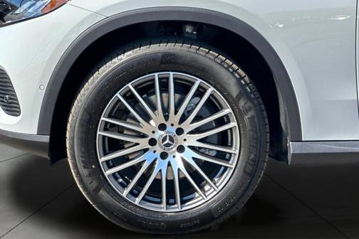 2026 Mercedes-Benz GLC 300 Base