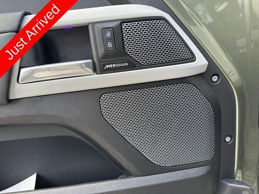 2024 Land Rover Defender 110 P300