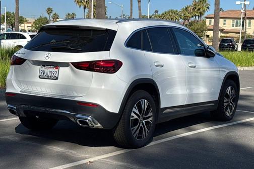 Polar White 2026 Mercedes-Benz GLA 250 4MATIC