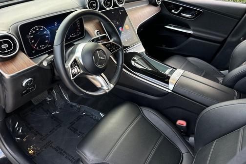 2025 Mercedes-Benz GLC 350e Base