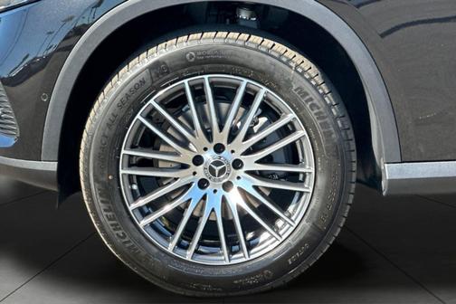 2026 Mercedes-Benz GLC 300 Base