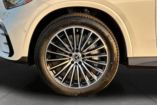 2026 Mercedes-Benz GLC 300 Base