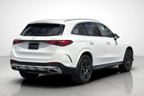 Polar White 2023 Mercedes-Benz GLC 300 4MATIC