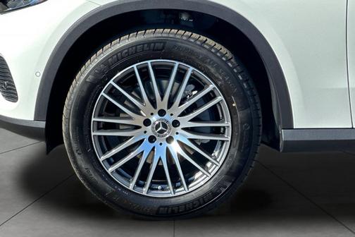 2026 Mercedes-Benz GLC 300 Base