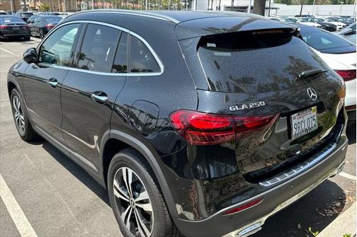 2025 Mercedes-Benz GLA 250 4MATIC