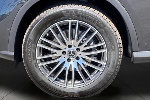 2026 Mercedes-Benz GLC 300 Base