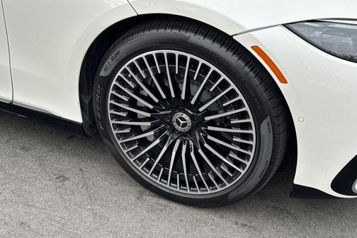 MANUFAKTUR Diamond White 2022 Mercedes-Benz EQS 450+ 4MATIC