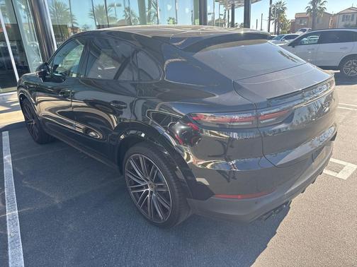 2023 Porsche Cayenne Platinum Edition