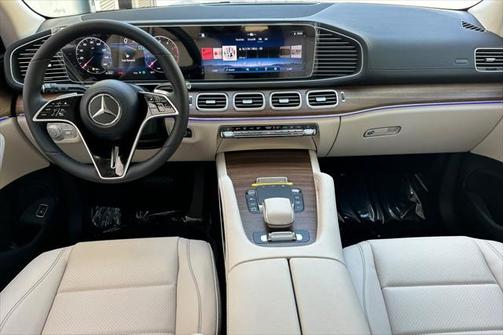 2025 Mercedes-Benz GLS 450 4MATIC