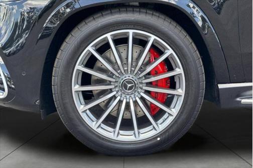 2025 Mercedes-Benz AMG GLS 63 Base