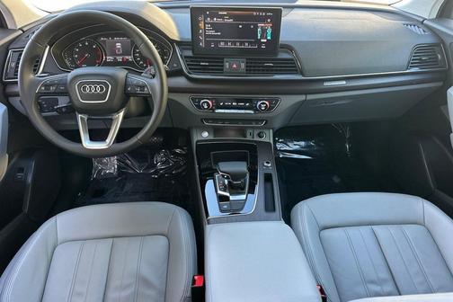 2022 Audi Q5 40 Premium