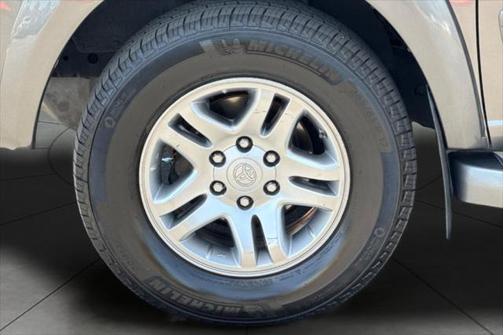 2006 Toyota Sequoia SR5